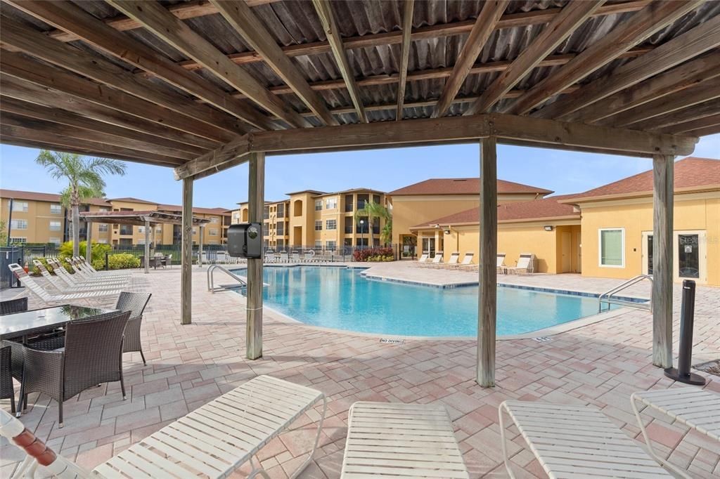 待售: $270,000 (2 贝兹, 2 浴室, 1153 平方英尺)