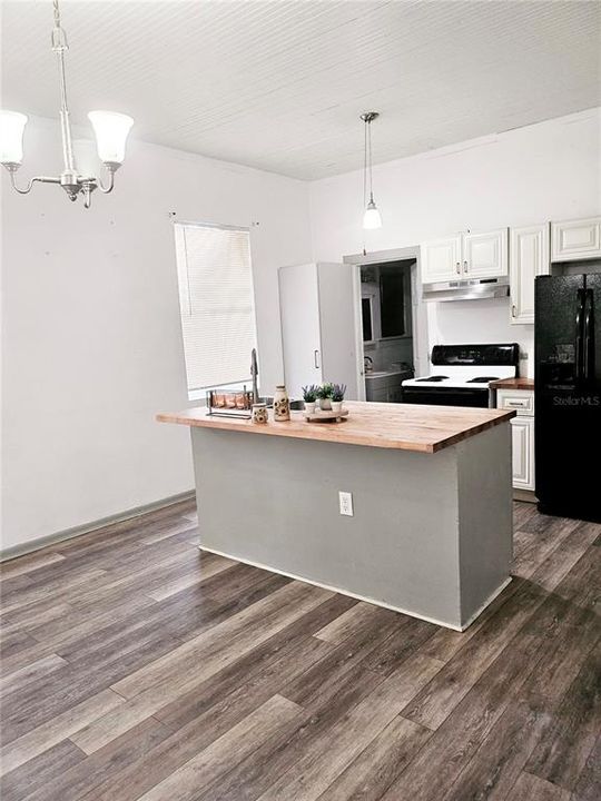 En Venta: $160,000 (2 camas, 1 baños, 856 Pies cuadrados)