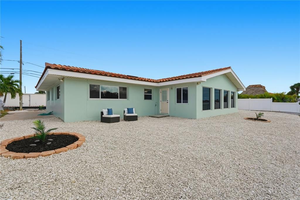 En Venta: $1,050,000 (3 camas, 2 baños, 2098 Pies cuadrados)