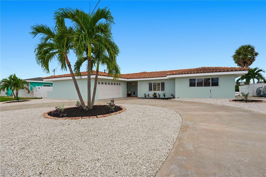 En Venta: $1,050,000 (3 camas, 2 baños, 2098 Pies cuadrados)