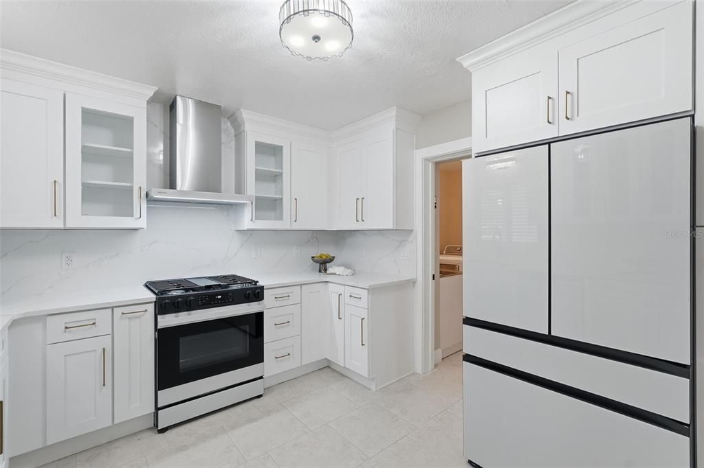 En Venta: $1,050,000 (3 camas, 2 baños, 2098 Pies cuadrados)