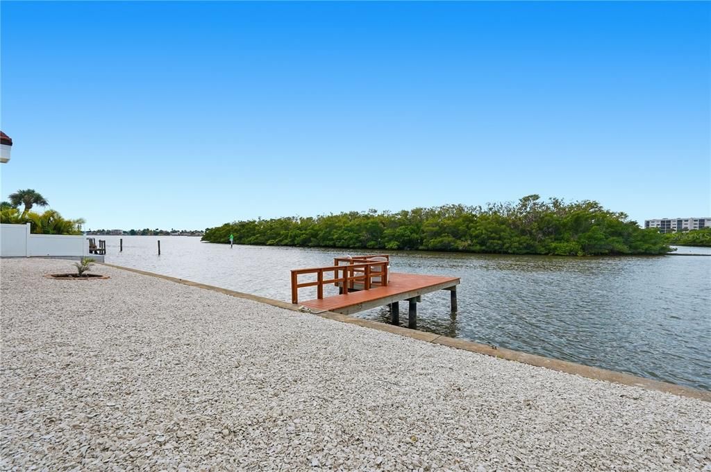 En Venta: $1,050,000 (3 camas, 2 baños, 2098 Pies cuadrados)