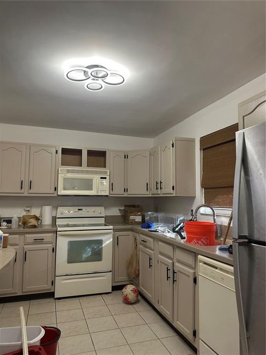 For Rent: $1,375 (2 beds, 1 baths, 1100 Square Feet)