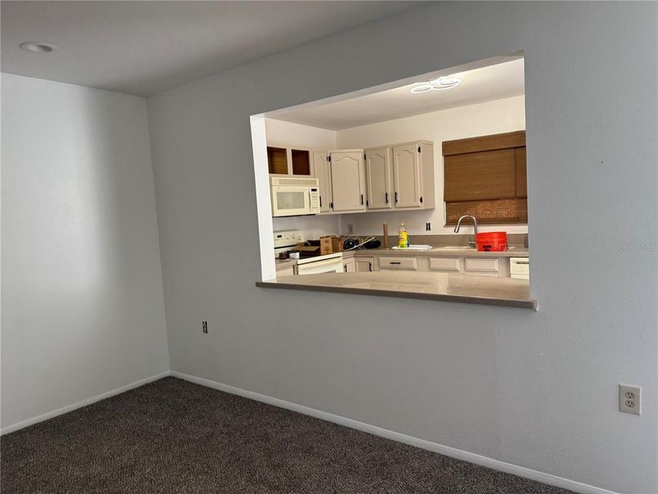 For Rent: $1,375 (2 beds, 1 baths, 1100 Square Feet)