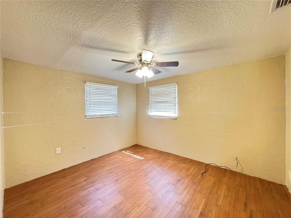 For Rent: $1,200 (2 beds, 1 baths, 672 Square Feet)