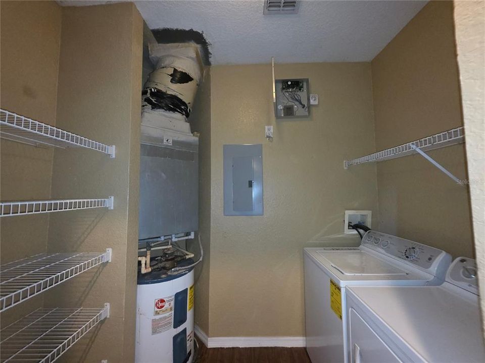 出租: $1,515 (2 贝兹, 2 浴室, 1106 平方英尺)