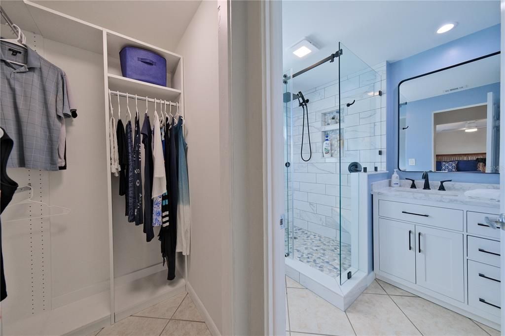 Под контрактом: $425,000 (2 спален, 2 ванн, 992 Квадратных фут)