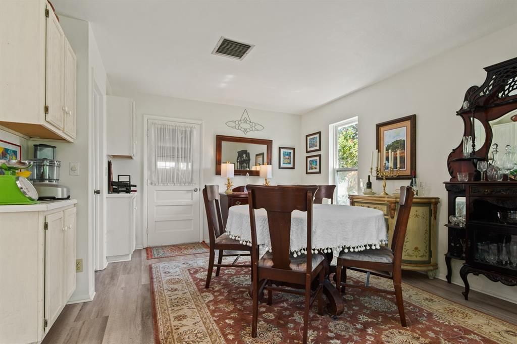 For Sale: $405,000 (2 beds, 2 baths, 1488 Square Feet)