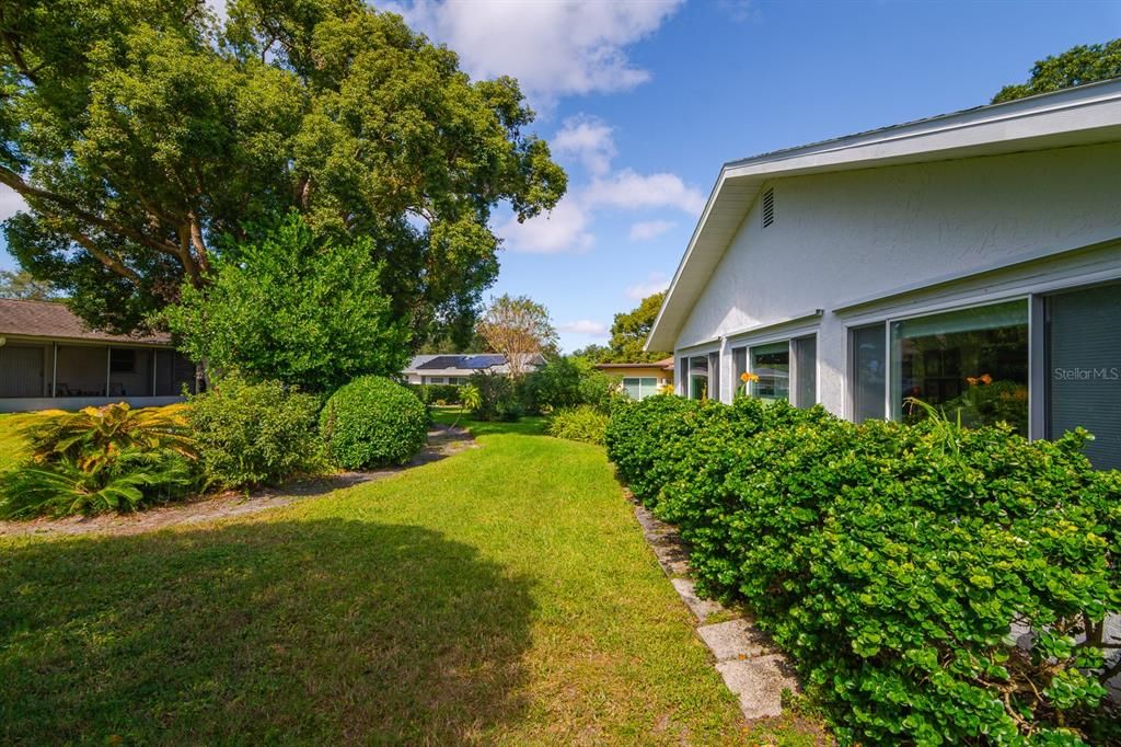 For Sale: $405,000 (2 beds, 2 baths, 1488 Square Feet)