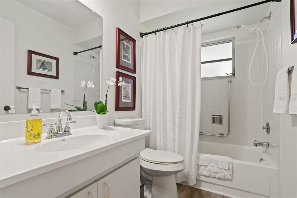 For Sale: $405,000 (2 beds, 2 baths, 1488 Square Feet)