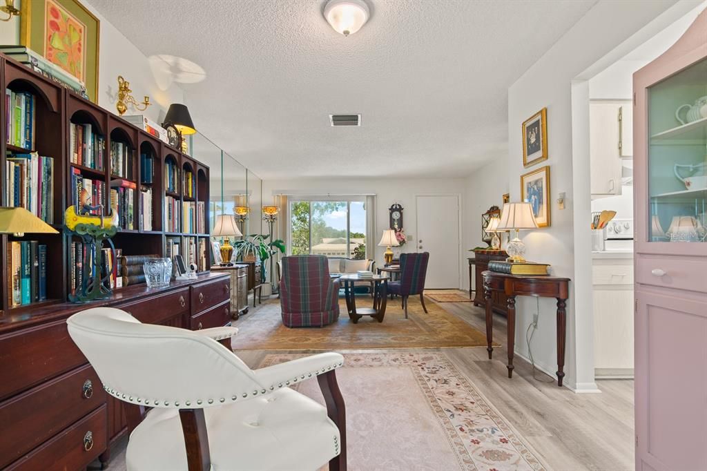 For Sale: $405,000 (2 beds, 2 baths, 1488 Square Feet)