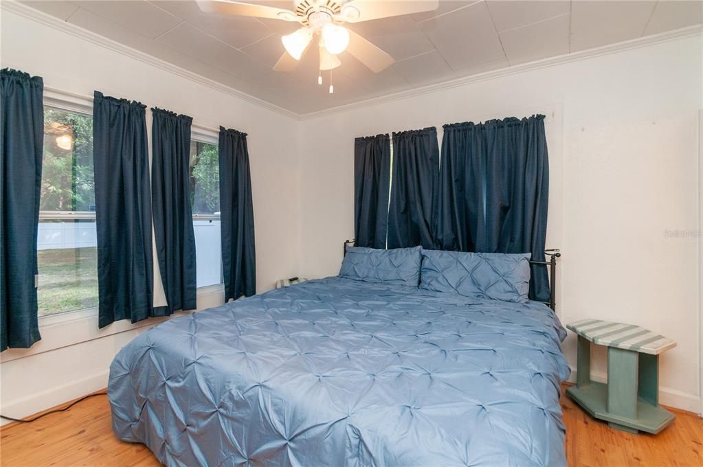 出租: $2,550 (2 贝兹, 2 浴室, 980 平方英尺)