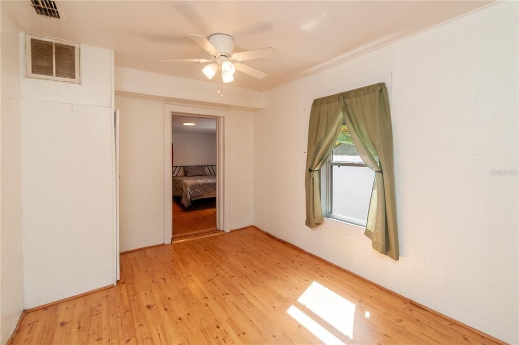 出租: $2,550 (2 贝兹, 2 浴室, 980 平方英尺)