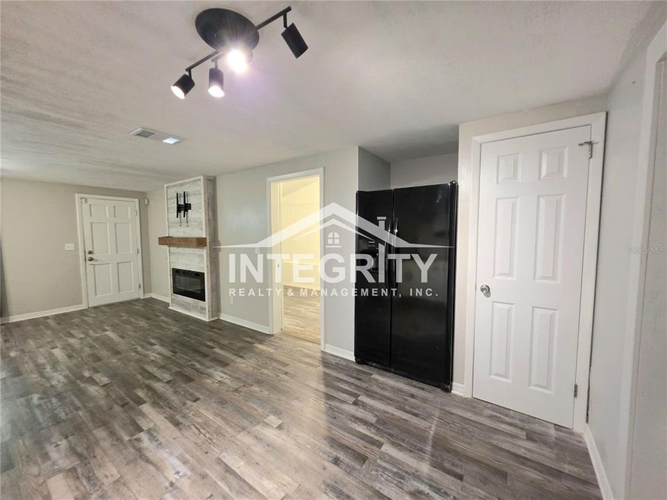 В аренду: $2,100 (2 спален, 2 ванн, 938 Квадратных фут)