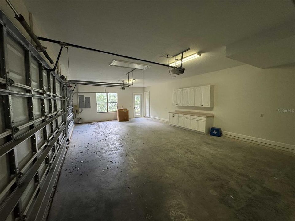 En Venta: $799,000 (4 camas, 2 baños, 2943 Pies cuadrados)