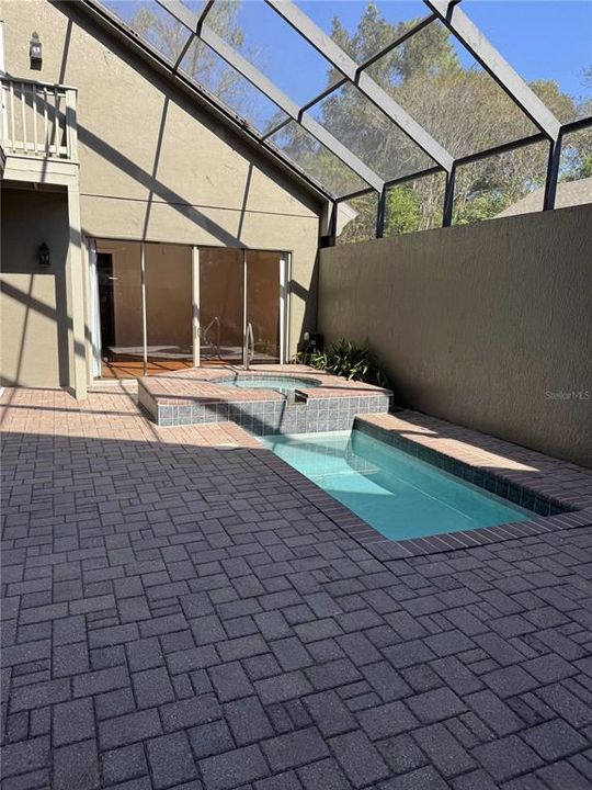 En Venta: $799,000 (4 camas, 2 baños, 2943 Pies cuadrados)