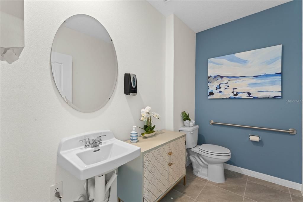 Active With Contract: $387,990 (4 beds, 2 baths, 1828 Square Feet)