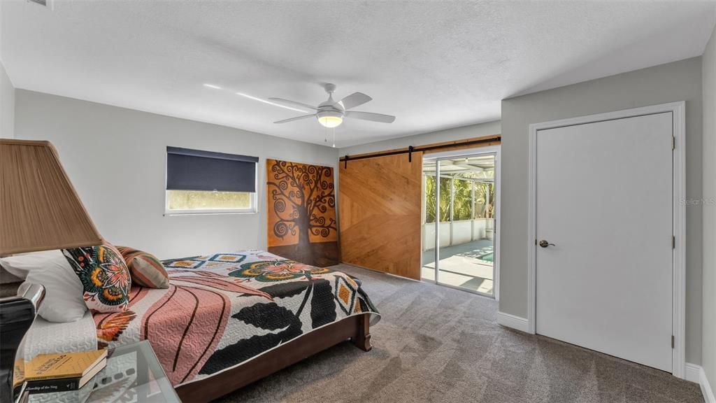 En Venta: $649,900 (4 camas, 2 baños, 2357 Pies cuadrados)