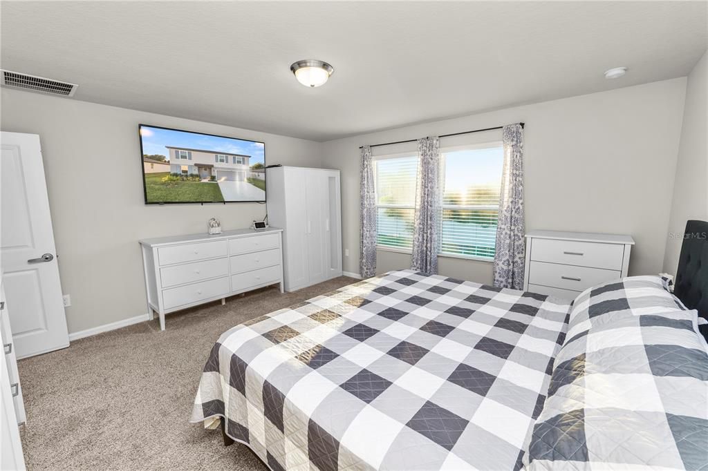 For Sale: $359,000 (4 beds, 2 baths, 2364 Square Feet)