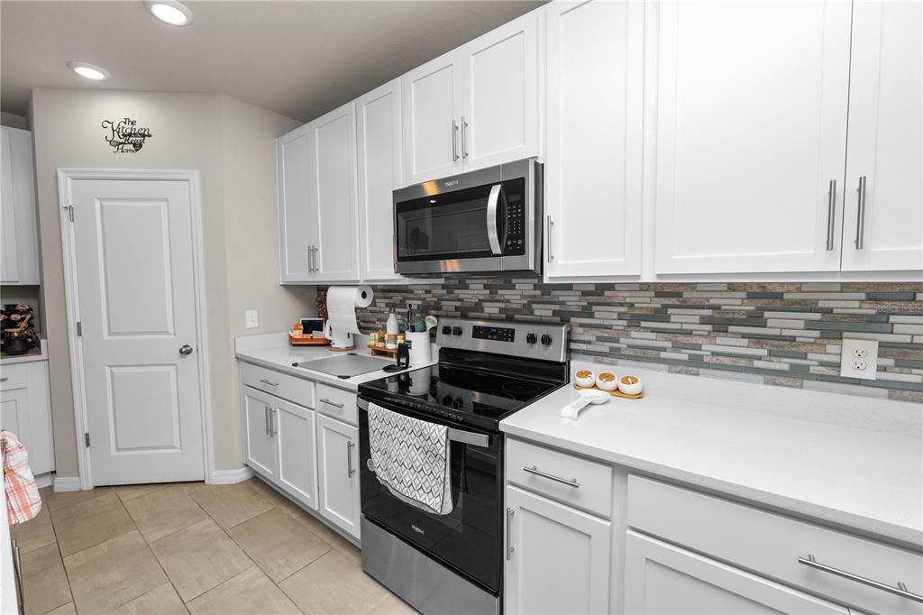 For Sale: $359,000 (4 beds, 2 baths, 2364 Square Feet)