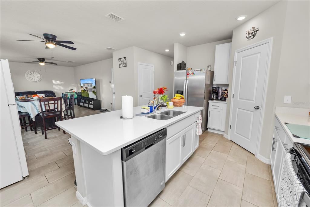 For Sale: $359,000 (4 beds, 2 baths, 2364 Square Feet)