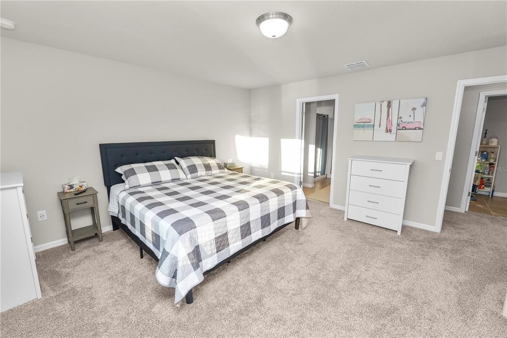 For Sale: $359,000 (4 beds, 2 baths, 2364 Square Feet)