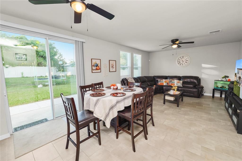 For Sale: $359,000 (4 beds, 2 baths, 2364 Square Feet)