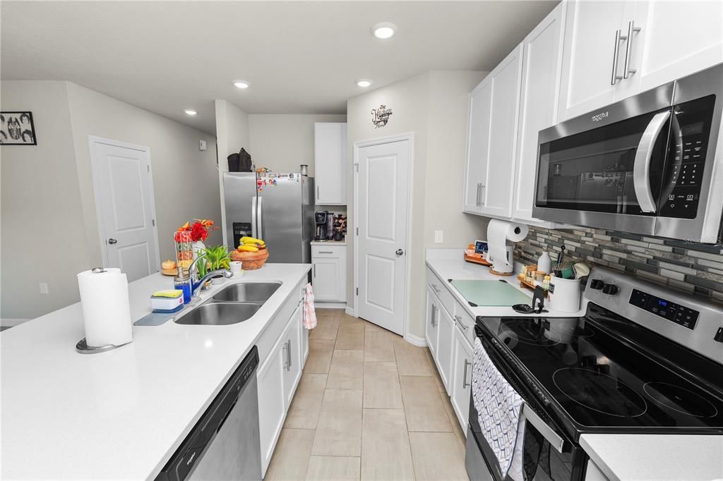 For Sale: $359,000 (4 beds, 2 baths, 2364 Square Feet)