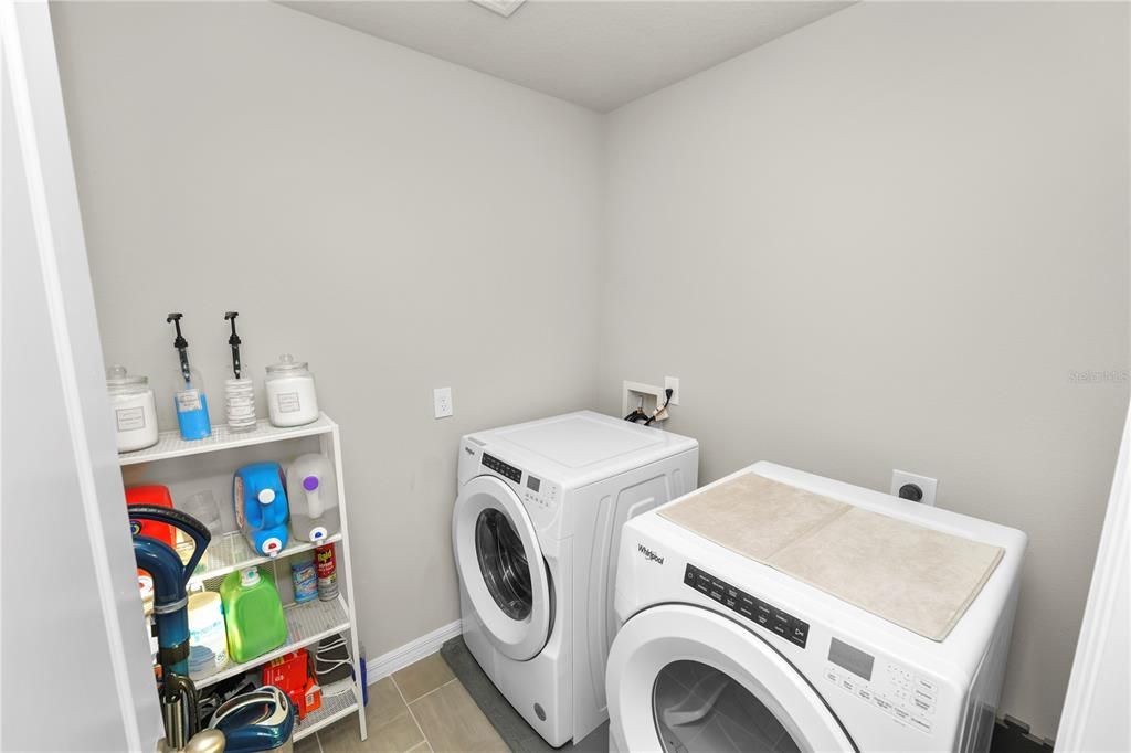 For Sale: $359,000 (4 beds, 2 baths, 2364 Square Feet)