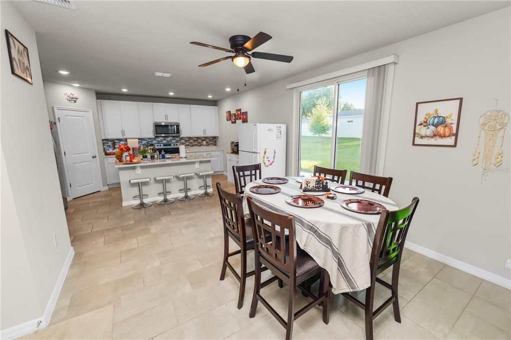 For Sale: $359,000 (4 beds, 2 baths, 2364 Square Feet)