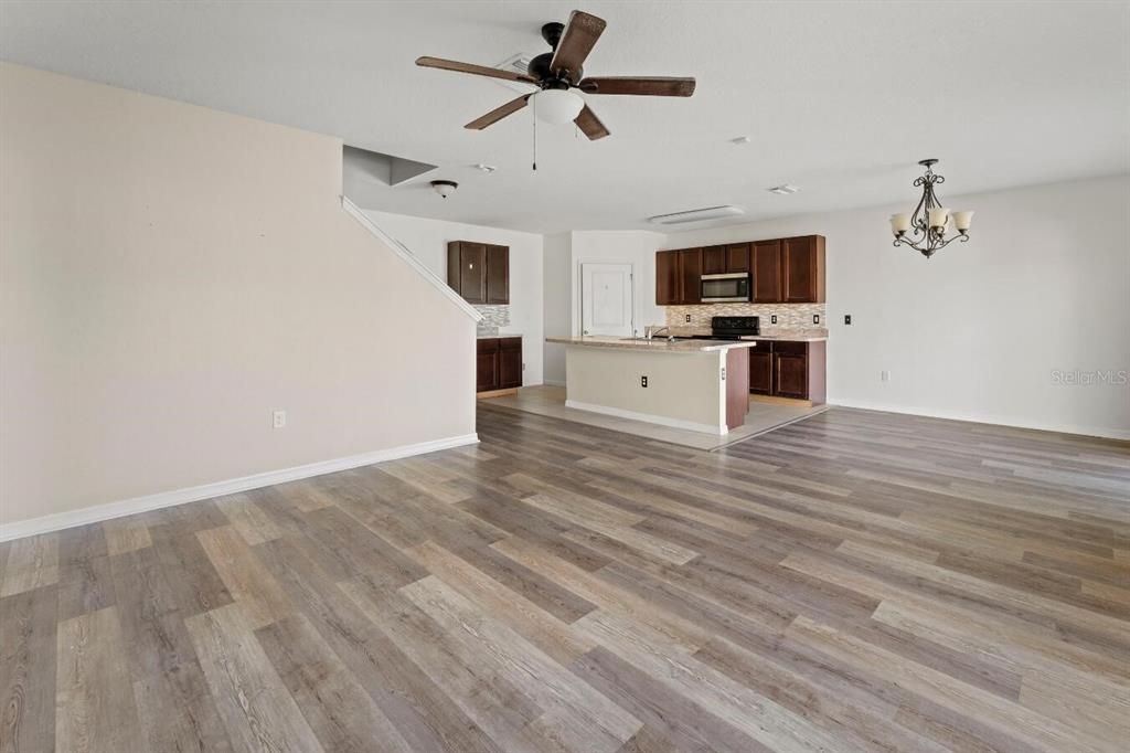 For Sale: $338,500 (5 beds, 3 baths, 2674 Square Feet)