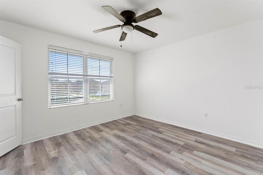 For Sale: $338,500 (5 beds, 3 baths, 2674 Square Feet)