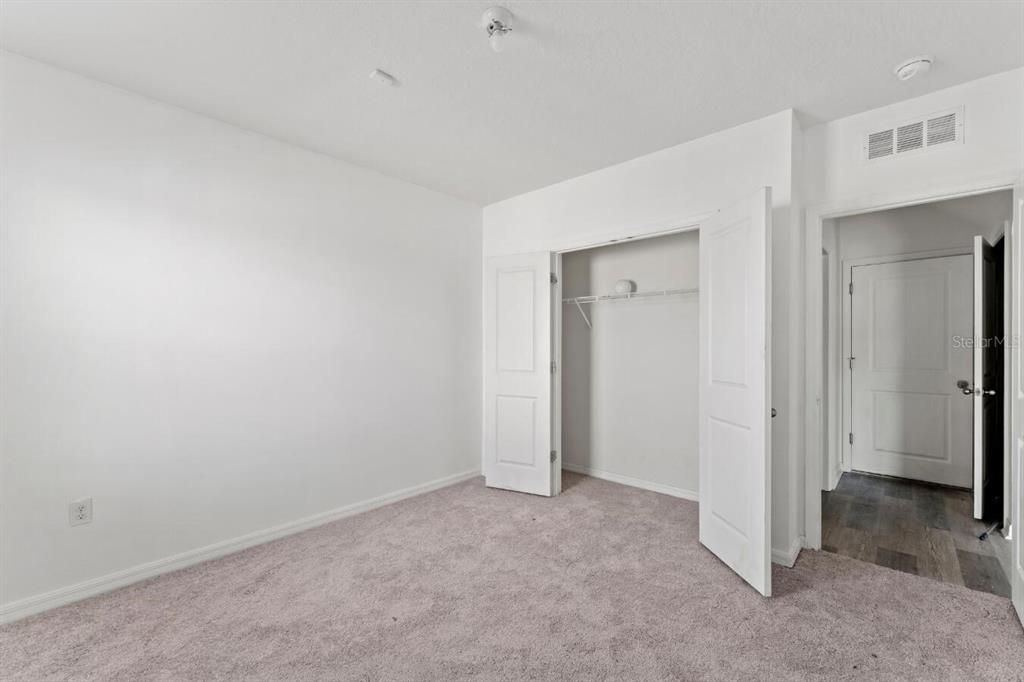 For Sale: $338,500 (5 beds, 3 baths, 2674 Square Feet)