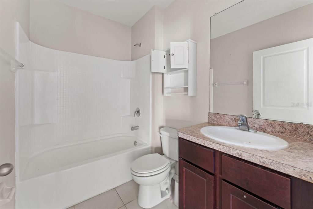 For Sale: $338,500 (5 beds, 3 baths, 2674 Square Feet)