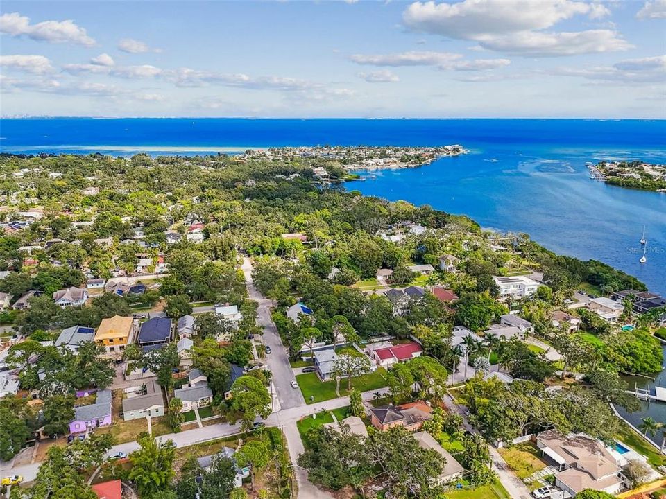 Active With Contract: $345,000 (2 beds, 1 baths, 1212 Square Feet)