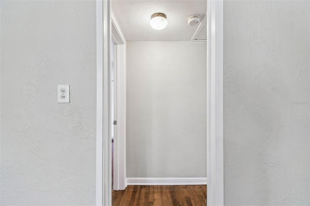 Active With Contract: $345,000 (2 beds, 1 baths, 1212 Square Feet)