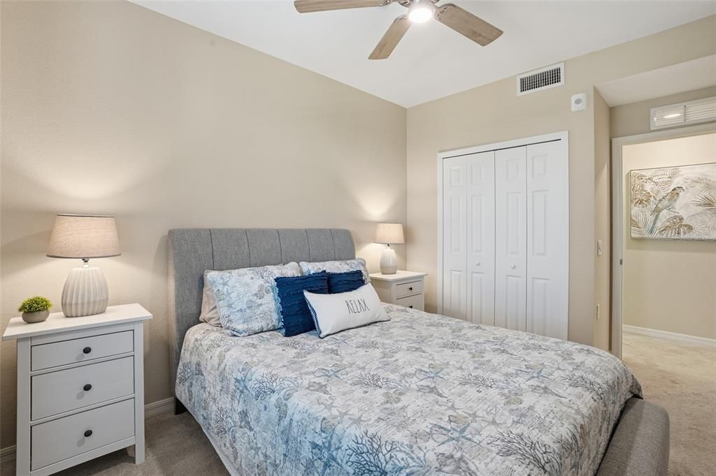 Active With Contract: $269,900 (2 beds, 2 baths, 1198 Square Feet)