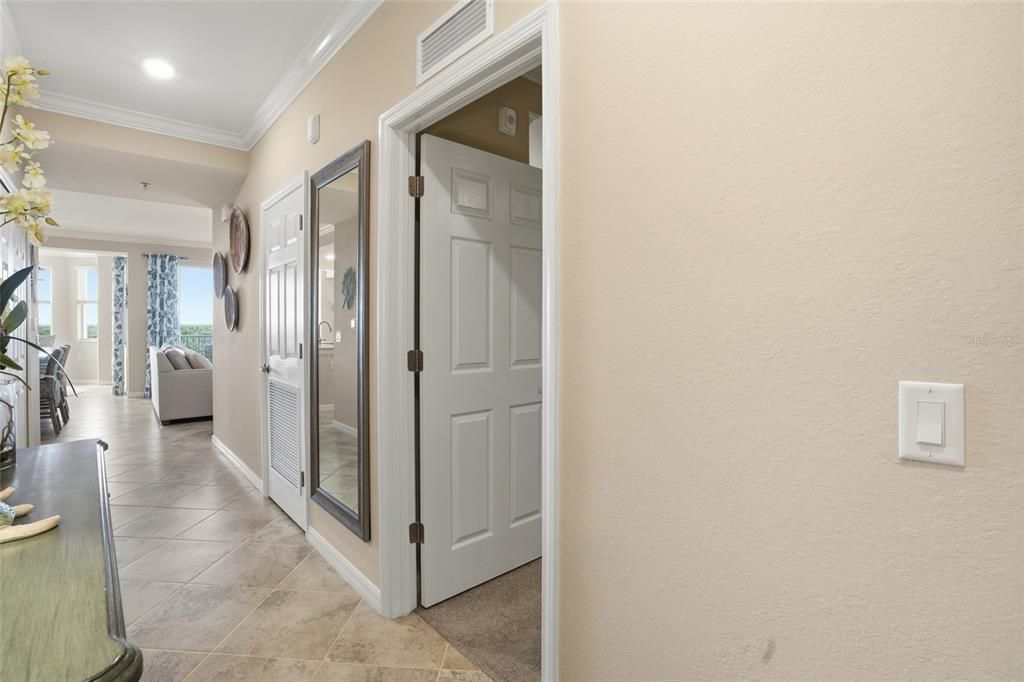 Active With Contract: $269,900 (2 beds, 2 baths, 1198 Square Feet)