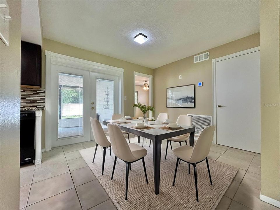 For Rent: $2,300 (4 beds, 2 baths, 1516 Square Feet)