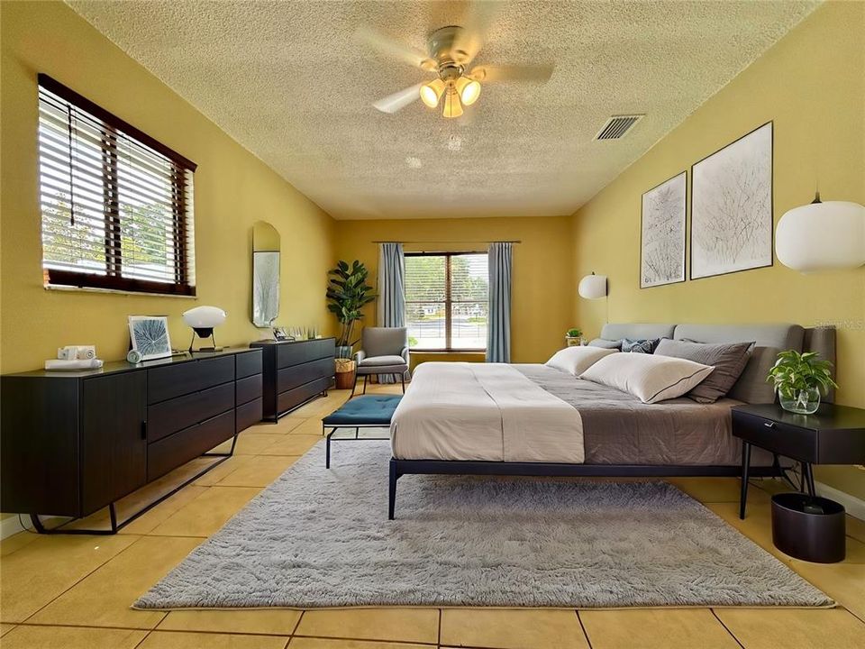 For Rent: $2,300 (4 beds, 2 baths, 1516 Square Feet)