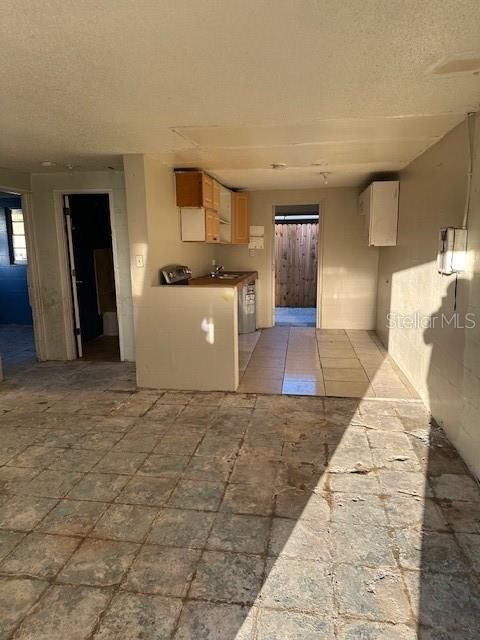 待售: $499,999 (0 贝兹, 0 浴室, 2400 平方英尺)