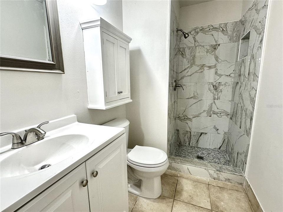 合同活跃: $340,000 (3 贝兹, 2 浴室, 1366 平方英尺)