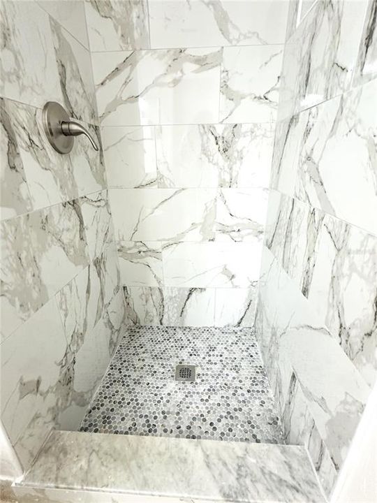 合同活跃: $340,000 (3 贝兹, 2 浴室, 1366 平方英尺)