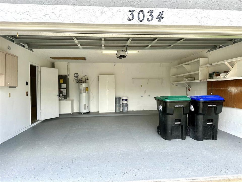 合同活跃: $340,000 (3 贝兹, 2 浴室, 1366 平方英尺)