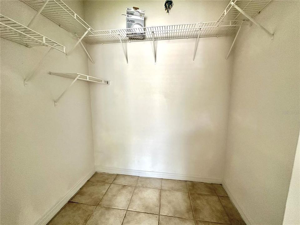 合同活跃: $340,000 (3 贝兹, 2 浴室, 1366 平方英尺)