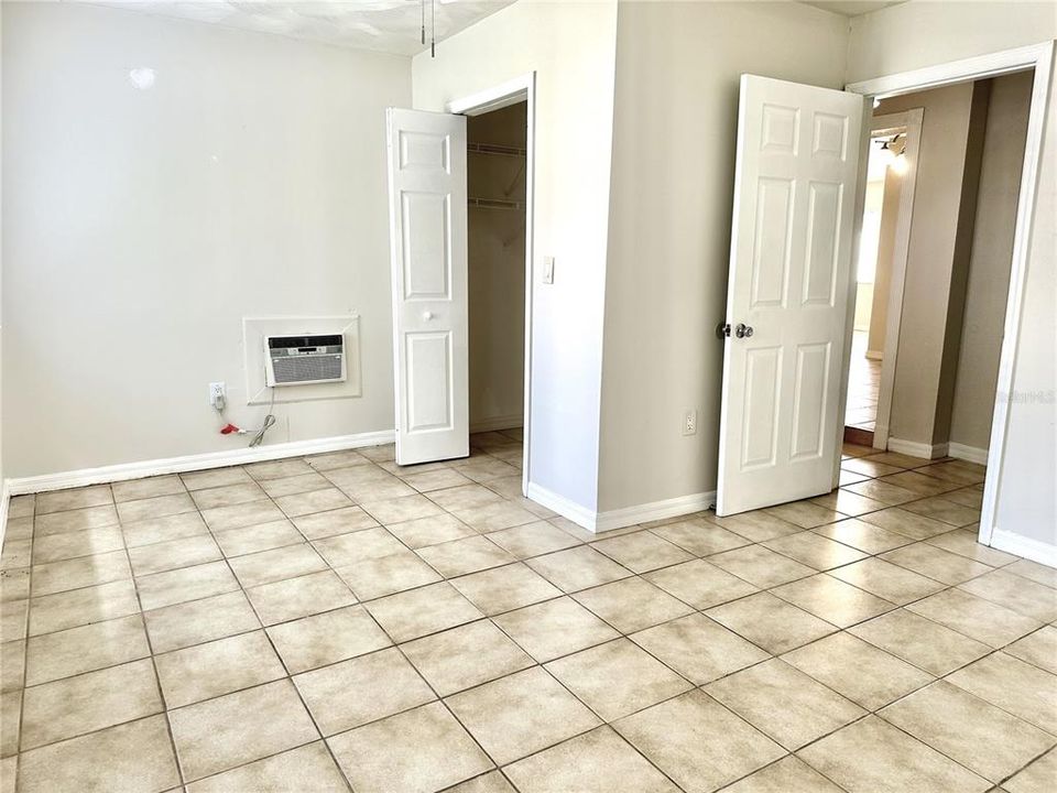 合同活跃: $340,000 (3 贝兹, 2 浴室, 1366 平方英尺)