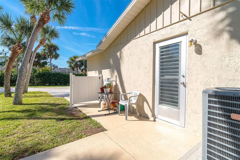 En Venta: $684,900 (3 camas, 2 baños, 1593 Pies cuadrados)