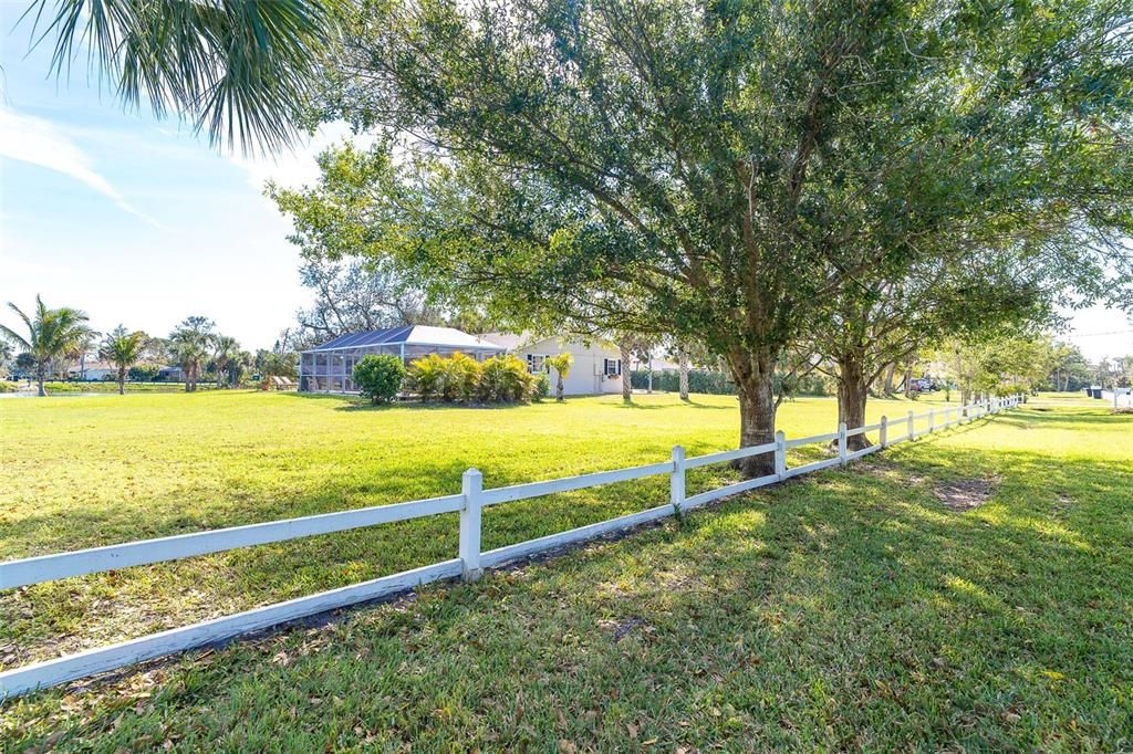 En Venta: $684,900 (3 camas, 2 baños, 1593 Pies cuadrados)