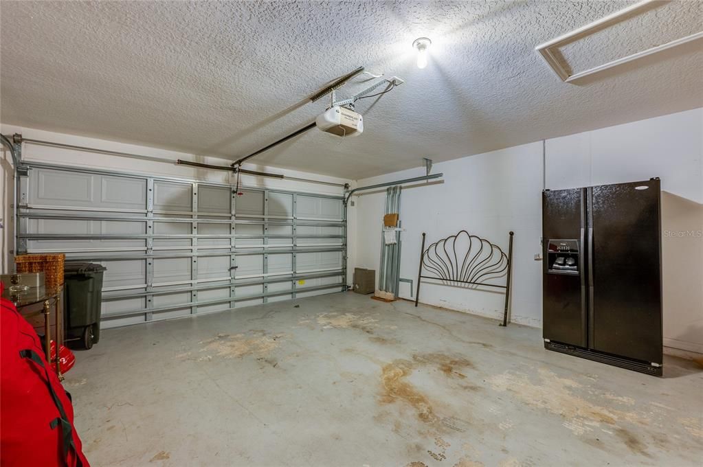 Active With Contract: $299,900 (3 beds, 2 baths, 1851 Square Feet)