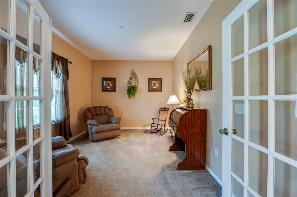 Active With Contract: $299,900 (3 beds, 2 baths, 1851 Square Feet)